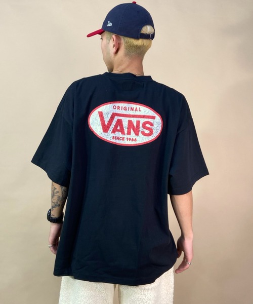 VANS(バンズ)の「【ムラサキスポーツ別注】VANS/バンズ バックプリントTシャツ オーバーサイズ/ヴィンテージ風 サークルロゴ/クルーネックTシャツ 123R1010823(Tシャツ/カットソー・メンズ・ブラック/グレー/ネイビー/ホワイト・M/XL/L)」の2枚目の写真