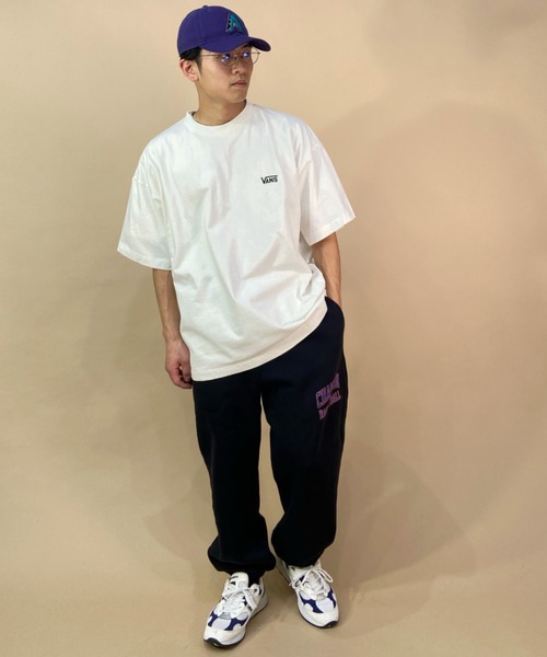 VANS(バンズ)の「【ムラサキスポーツ別注】VANS/バンズ バックプリントTシャツ オーバーサイズ/ヴィンテージ風 サークルロゴ/クルーネックTシャツ 123R1010823(Tシャツ/カットソー・メンズ・ブラック/グレー/ネイビー/ホワイト・M/XL/L)」の16枚目の写真