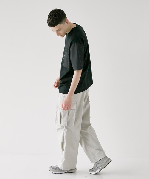 CITY TOKYO（シティトウキョウ）の「ジップポケットリラックスフィット半袖Tシャツ（Tシャツ/カットソー・メンズ・ホワイト/ブラック・1/2）」の4枚目の写真