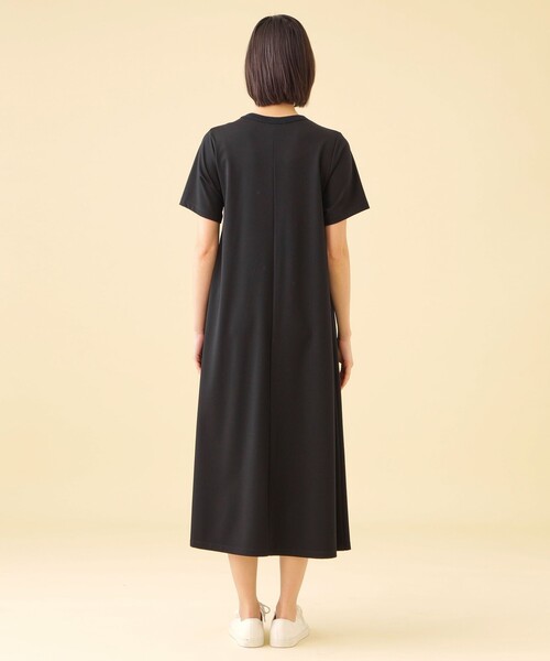 CB CRESTBRIDGE（シービークレストブリッジ）の「クレスト