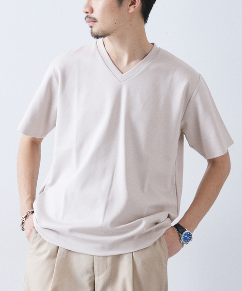 417 EDIFICE(フォーワンセブンエディフィス)の「【Made in Japan】コンパクトポンチ S/S Vネック(Tシャツ/カットソー・メンズ・ホワイト/ブラック/グレー/ブラック系その他・SMALL/MEDIUM/LARGE)」の1枚目の写真
