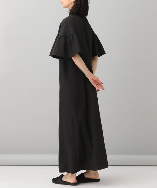 e/rm（イーアールエム）の「【e/rm】ギャザーケープドレス（ワンピース・レディース・ブラック/ブルー系その他3・FREE）」の3枚目の写真