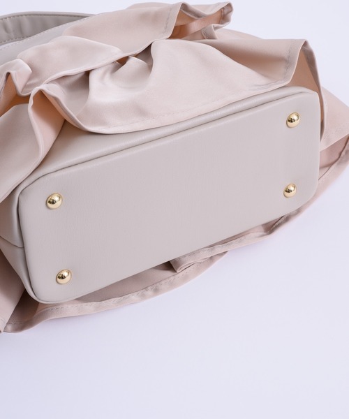 VIOLETTA（ヴィオレッタ）の「ティアードフリルハンドバッグ（ハンドバッグ・レディース・ホワイト/ベージュ/ブラック・FREE）」の12枚目の写真