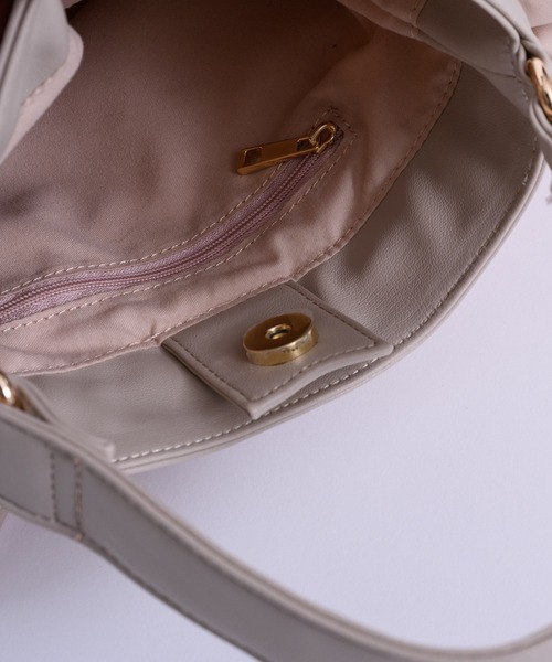 VIOLETTA（ヴィオレッタ）の「ティアードフリルハンドバッグ（ハンドバッグ・レディース・ホワイト/ベージュ/ブラック・FREE）」の16枚目の写真