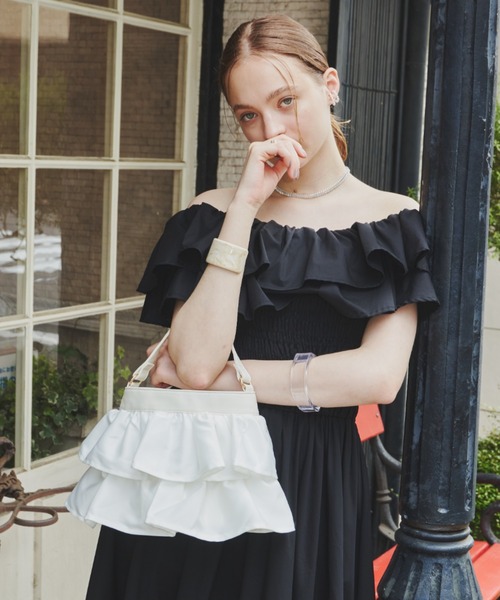 VIOLETTA（ヴィオレッタ）の「ティアードフリルハンドバッグ（ハンドバッグ・レディース・ホワイト/ベージュ/ブラック・FREE）」の6枚目の写真