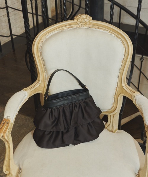 VIOLETTA（ヴィオレッタ）の「ティアードフリルハンドバッグ（ハンドバッグ・レディース・ホワイト/ベージュ/ブラック・FREE）」の7枚目の写真