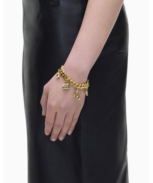 MARC JACOBS(マークジェイコブス)の「THE MINI ICON CHARM BRACELET/ザ ミニアイコン チャーム ブレスレット(ブレスレット・レディース・アンティークシルバー/アンティークゴールド/ピンクゴールド・ONE SIZE)」の9枚目の写真