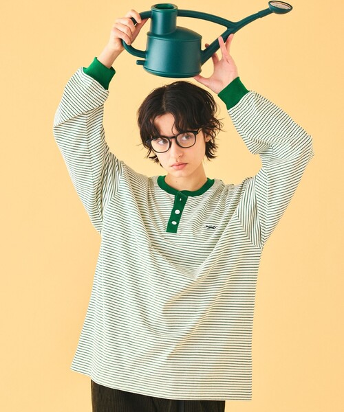 TOWNCRAFT(タウンクラフト)の「TOWN CRAFT/タウンクラフト 別注 ピンボーダーロングスリーブ ヘンリーネックTシャツ(Tシャツ/カットソー・メンズ・ベージュ/ホワイト/グリーン/ブラック・MEDIUM/LARGE)」の4枚目の写真