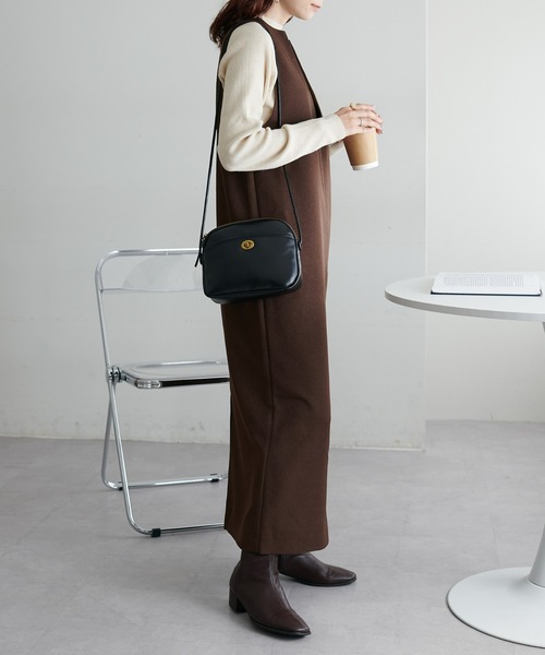 DISCOAT（ディスコート）の「【オン・オフ使える】ウールライク深Vジャンスカ（ジャンパースカート・レディース・ブラック/ブラウン・FREE）」の4枚目の写真