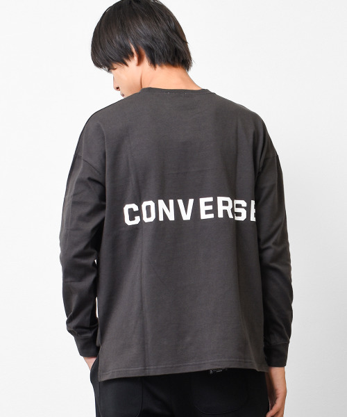 CONVERSE(コンバース)の「CONVERSE 別注ポケット付きロングTシャツ(Tシャツ/カットソー・キッズ・オフホワイト/チャコールグレー/ブラック・130/140/150/160)」の1枚目の写真
