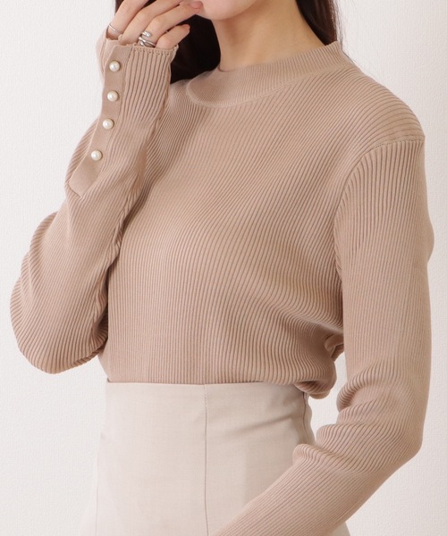 Lace Ladies(レースレディース)の「袖パールプチハイネックリブニットプルオーバー(ニット/セーター・レディース・グリーン/ベージュ/ブラック/ピンク/ネイビー・FREE/S)」の1枚目の写真