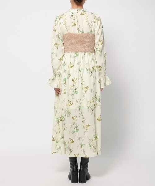 mysty woman（ミスティウーマン）の「フェザーキャミSET花ワンピース　995413（ワンピース・レディース・ライトイエロー/ブラック/アイボリー・FREE）」の7枚目の写真