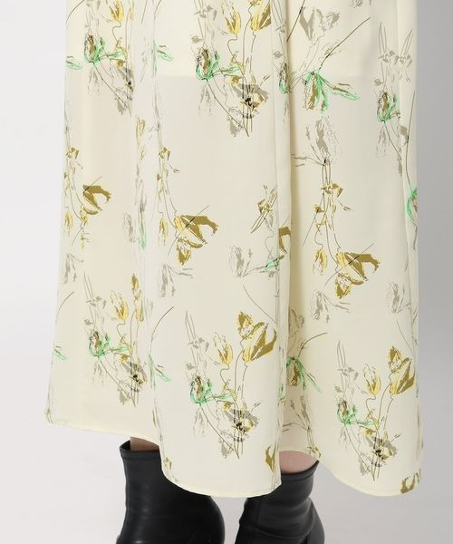 mysty woman（ミスティウーマン）の「フェザーキャミSET花ワンピース　995413（ワンピース・レディース・ライトイエロー/ブラック/アイボリー・FREE）」の10枚目の写真