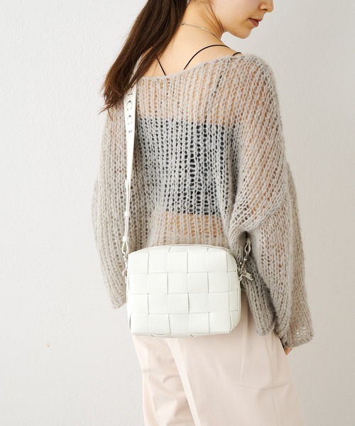 IACUCCI（イアクッチ）の「ベルタ S CERVO（ショルダーバッグ・レディース・ホワイト/キャメル/ミント/サンドベージュ/ライトグレー/ブルー・FREE）」の21枚目の写真