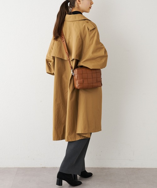 IACUCCI（イアクッチ）の「ベルタ S CERVO（ショルダーバッグ・レディース・ホワイト/キャメル/ミント/サンドベージュ/ライトグレー/ブルー・FREE）」の13枚目の写真