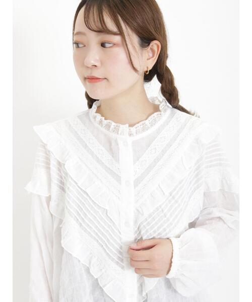 Samansa Mos2（サマンサ モスモス）の「シャーリングレースピンタックブラウス（シャツ/ブラウス・レディース・キナリ/オフホワイト/ブラック・F）」の4枚目の写真