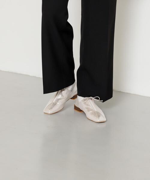 SENSE OF PLACE by URBAN RESEARCH（センスオブプレイスバイアーバンリサーチ）の「スクエアトゥレースアップシューズ（その他シューズ・レディース・シルバー/ブラック/ゴールド・SMALL/MEDIUM/LARGE）」の3枚目の写真