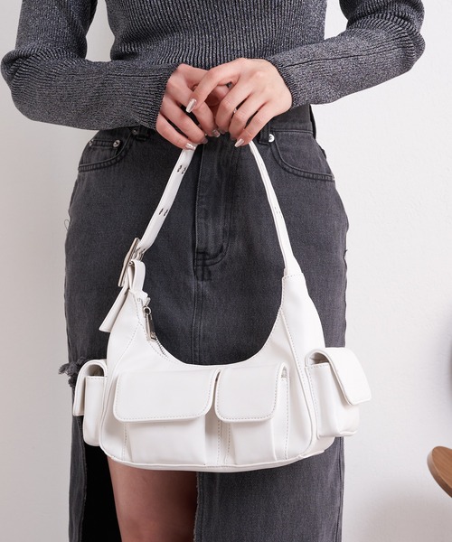 Chico(チコ)の「【新色追加】2ポケットバッグ(ショルダーバッグ・レディース・シルバー/ブラック/アイボリー/ブラウン・FREE)」の20枚目の写真