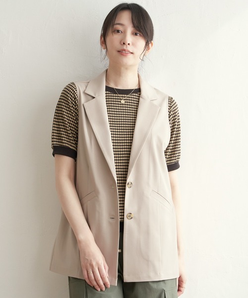 ikka(イッカ)の「【親子コーデ】テーラードジレ(ベスト・レディース・ブラック/ベージュ・M/L/S)」の1枚目の写真
