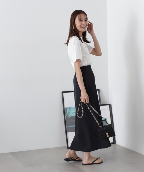 N.（N. Natural Beauty Basic）（エヌエヌナチュラルビューティーベーシック）の「◆モダンフォントロゴＴシャツ（Tシャツ/カットソー・レディース・オフホワイト/ベージュ/モカ・MEDIUM）」の21枚目の写真