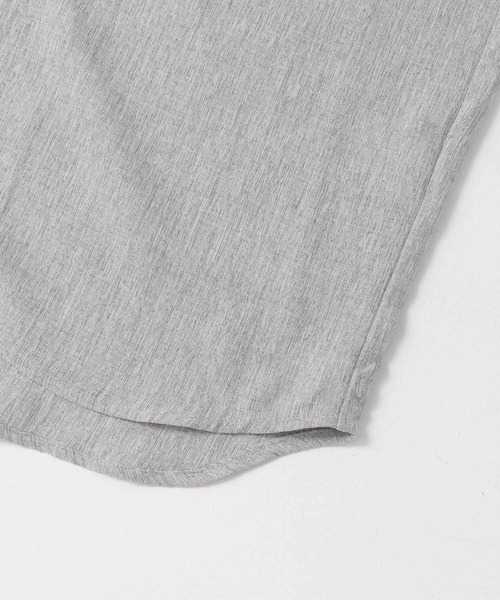 ITEMS URBANRESEARCH（アイテムズ アーバンリサーチ）の「ミックスカラー ポリトロレギュラーカラーシャツ（シャツ/ブラウス・メンズ・ライトブルー/グレー/ベージュ/ライトカーキ・MEDIUM/LARGE）」の8枚目の写真