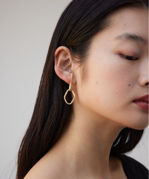 AZUL by moussy(アズールバイマウジー)の「マルチウェイリンクサークルイヤーカフ(ピアス(両耳用)・レディース・ゴールド系その他/シルバー・FREE)」の1枚目の写真