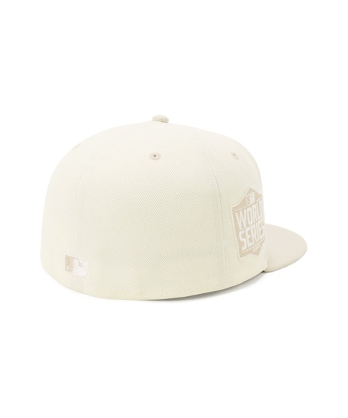 NEW ERA（ニューエラ）の「ニューエラ キャップ 59FIFTY ONSPOTZ別注（キャップ・メンズ・ホワイト系その他/ホワイト/ホワイト系その他2/ホワイト系その他3・7 3/8/7 1/4/7 1/8/8/7 7/8/7 3/4/7 5/8/7 1/2/7）」の7枚目の写真