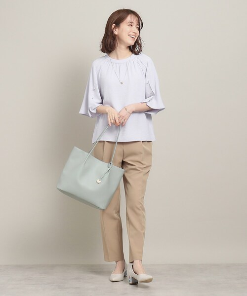 ITS'DEMO（イッツデモ）の「◆【オフィスに／袖2way仕様】袖スリットパールブラウス（シャツ/ブラウス・レディース・ブラック/オフホワイト/サックスブルー/ナチュラル・00）」の20枚目の写真