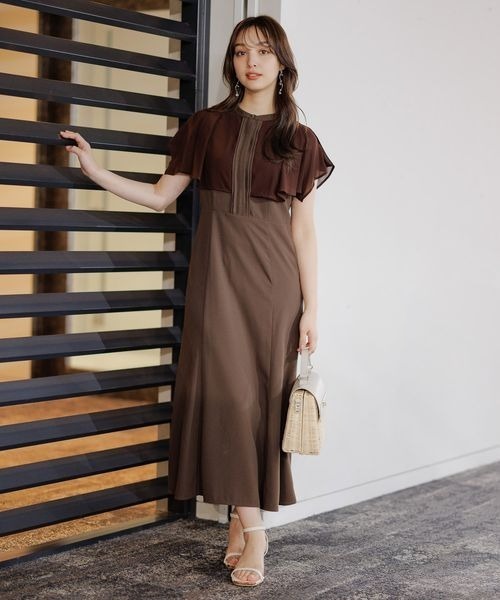Andemiu(アンデミュウ)の「ケープフウイソザイワンピース114273(ワンピース・レディース・チャコールグレー/ベージュ/ブラウン・FREE)」の10枚目の写真