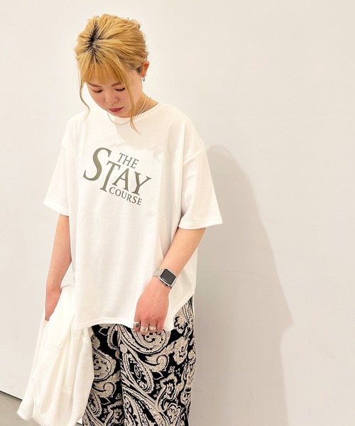 Grand PARK(グランドパーク)の「ロゴ入り ラウンドヘムTシャツ(Tシャツ/カットソー・レディース・ベージュ/ホワイト/グリーン/チャコールグレー・FREE)」の2枚目の写真