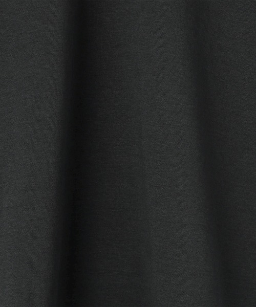 Grand PARK(グランドパーク)の「ロゴ入り ラウンドヘムTシャツ(Tシャツ/カットソー・レディース・ベージュ/ホワイト/グリーン/チャコールグレー・FREE)」の6枚目の写真