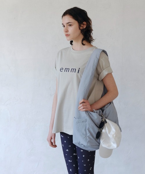 emmi（エミ）の「【ONLINE限定】ナイロンワンショルダーバッグ（ショルダーバッグ・レディース・アイボリー/ブラック/ライトブルー・FREE）」の3枚目の写真