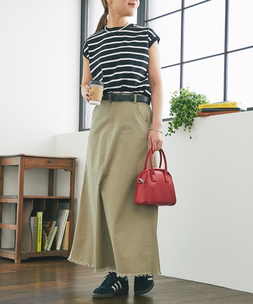 un dix cors（アンディコール）の「《着回ししやすい・定番アイテム》ボーダーノースリカットソー（Tシャツ/カットソー・レディース・オフホワイト/ブラック・FREE）」の12枚目の写真