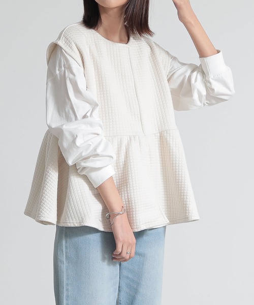 and it_（アンドイット）の「ワッフルキルトペプラムベスト（ベスト・レディース・ベージュ/アイボリー/ブラック・M）」の2枚目の写真