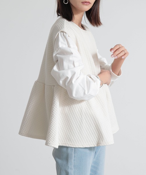 and it_（アンドイット）の「ワッフルキルトペプラムベスト（ベスト・レディース・ベージュ/アイボリー/ブラック・M）」の8枚目の写真