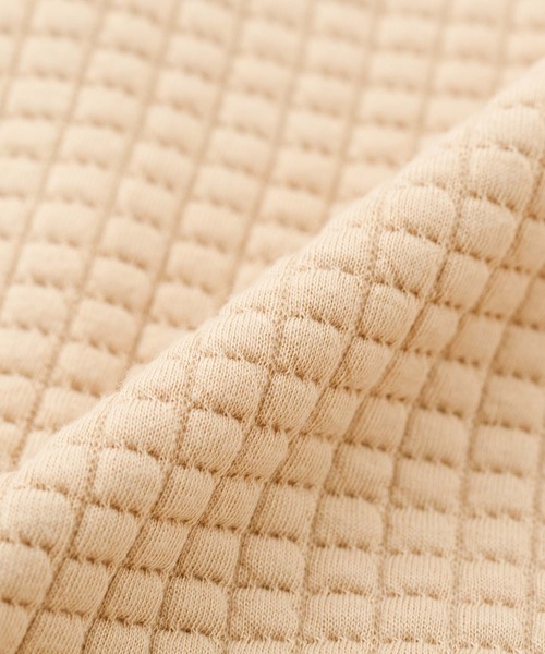 and it_（アンドイット）の「ワッフルキルトペプラムベスト（ベスト・レディース・ベージュ/アイボリー/ブラック・M）」の18枚目の写真