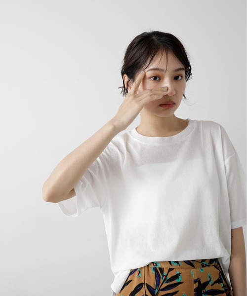 N.(N. Natural Beauty Basic)(エヌエヌナチュラルビューティーベーシック)の「◆スラブ天竺シアーカットソー(Tシャツ/カットソー・レディース・ホワイト/ピンク/チャコールグレー・MEDIUM)」の10枚目の写真