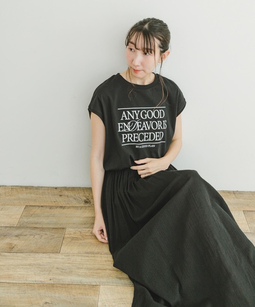 ITEMS URBANRESEARCH（アイテムズ アーバンリサーチ）の「ルーズロゴフレンチTシャツ（Tシャツ/カットソー・レディース・ベージュ/ホワイト/ブラック・FREE）」の16枚目の写真