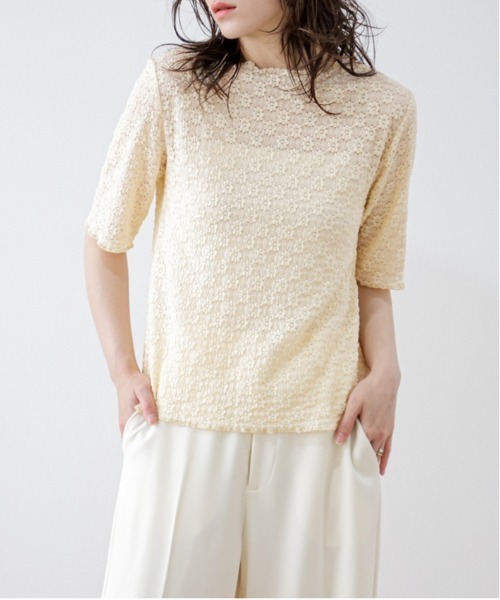 La-gemme(ラジェム)の「立体的フラワートップス(Tシャツ/カットソー・レディース・ベージュ系その他/ブラック×ベージュ/アイボリー/ブラック・フリー)」の1枚目の写真