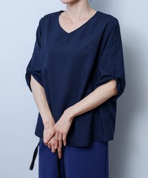 【L～5L 大きいサイズ】タックスリーブVネックブラウス