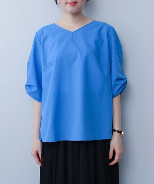 fleur by mint breeze(フルールバイミントブリーズ)の「【L~5L 大きいサイズ】タックスリーブVネックブラウス(シャツ/ブラウス・レディース・オレンジ/ネイビー/ブルー・L/LL/3L/4L/5L)」の14枚目の写真