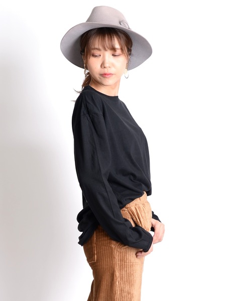 MARAI(マーライ)の「プレーン長袖Tシャツ 無地ロンT ニュアンスカラー(Tシャツ/カットソー・レディース・カーキ系/ブルー/チャコール/グレイッシュベージュ/マスタード/ホワイト/ブラック/ターコイズブルー系・FREE)」の2枚目の写真