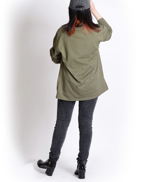MARAI(マーライ)の「プレーン長袖Tシャツ 無地ロンT ニュアンスカラー(Tシャツ/カットソー・レディース・カーキ系/ブルー/チャコール/グレイッシュベージュ/マスタード/ホワイト/ブラック/ターコイズブルー系・FREE)」の9枚目の写真