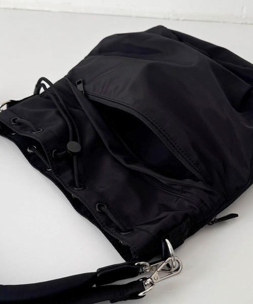 CANAL JEAN（キャナルジーン）の「El mar　ナイロンドローストリング2wayBAG（ショルダーバッグ・レディース・ブラック・ONE SIZE）」の7枚目の写真