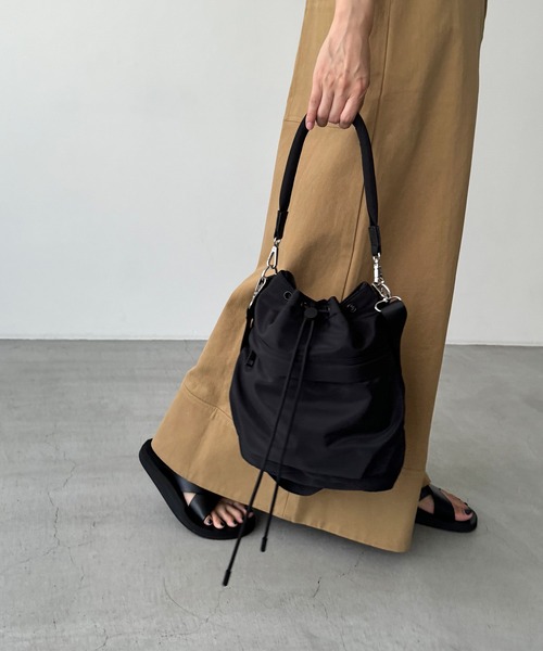 CANAL JEAN（キャナルジーン）の「El mar　ナイロンドローストリング2wayBAG（ショルダーバッグ・レディース・ブラック・ONE SIZE）」の19枚目の写真