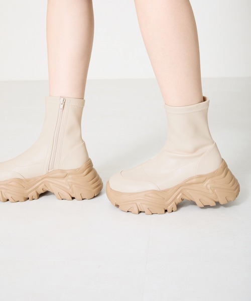 ORiental TRaffic（オリエンタルトラフィック）の「【 厚底 】 軽量 スニーカーソール ショートブーツ 41412（ブーツ・レディース・ホワイト/レッド/ブラック・S/LL/L/M）」の21枚目の写真