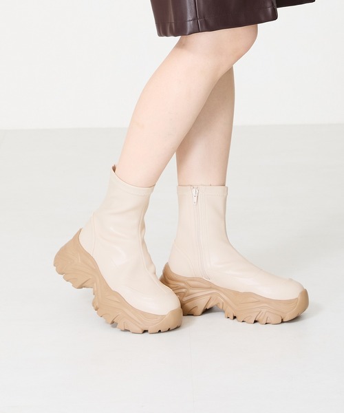 ORiental TRaffic（オリエンタルトラフィック）の「【 厚底 】 軽量 スニーカーソール ショートブーツ 41412（ブーツ・レディース・ホワイト/レッド/ブラック・S/LL/L/M）」の22枚目の写真