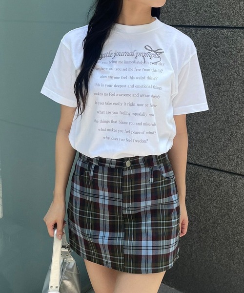 fiere(フィエール)の「韓国っぽリボンプリントTシャツ(Tシャツ/カットソー・レディース・ホワイト・MEDIUM/LARGE/SMALL)」の2枚目の写真