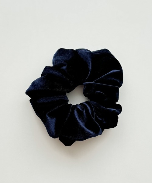 CANAL JEAN（キャナルジーン）の「diggity　ベロアシュシュ（シュシュ・レディース・ネイビー/ブラウン/グレー・ONE SIZE）」の14枚目の写真