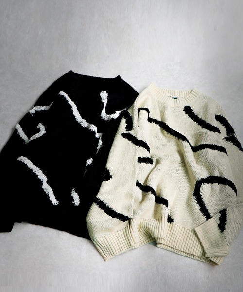 antiqua(アンティカ)の「ニュアンスライン柄ニット(ニット/セーター・レディース・ブラック/アイボリー・ONESIZE)」の18枚目の写真